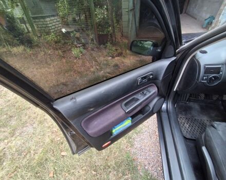 Черный Фольксваген Гольф, объемом двигателя 1.4 л и пробегом 243 тыс. км за 3500 $, фото 2 на Automoto.ua