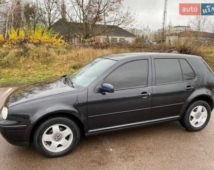 Черный Фольксваген Гольф, объемом двигателя 1.6 л и пробегом 315 тыс. км за 4600 $, фото 2 на Automoto.ua