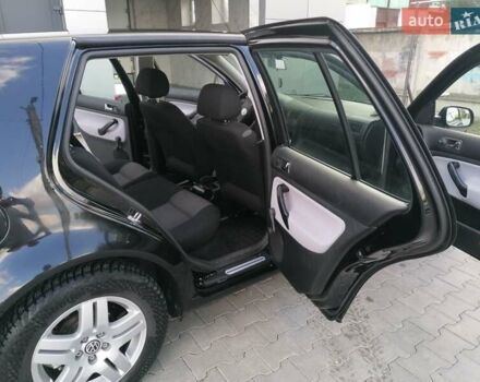 Чорний Фольксваген Гольф, об'ємом двигуна 1.39 л та пробігом 230 тис. км за 4150 $, фото 15 на Automoto.ua