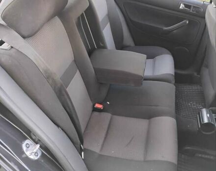 Черный Фольксваген Гольф, объемом двигателя 1.39 л и пробегом 289 тыс. км за 3850 $, фото 11 на Automoto.ua