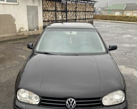 Черный Фольксваген Гольф, объемом двигателя 1.4 л и пробегом 250 тыс. км за 3400 $, фото 1 на Automoto.ua