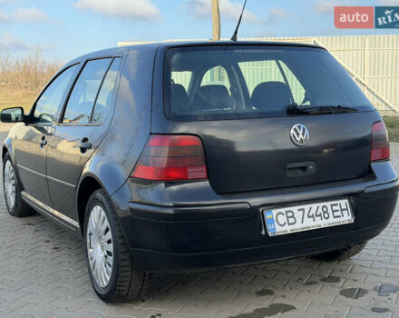 Черный Фольксваген Гольф, объемом двигателя 1.6 л и пробегом 245 тыс. км за 2999 $, фото 19 на Automoto.ua