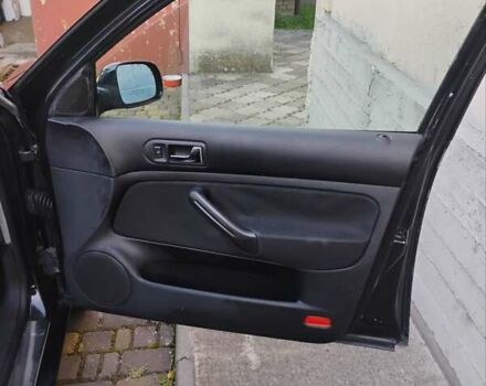 Черный Фольксваген Гольф, объемом двигателя 1.39 л и пробегом 289 тыс. км за 3850 $, фото 5 на Automoto.ua