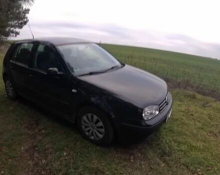 Черный Фольксваген Гольф, объемом двигателя 1.6 л и пробегом 200 тыс. км за 4900 $, фото 5 на Automoto.ua