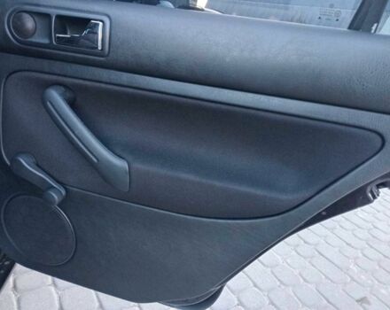 Черный Фольксваген Гольф, объемом двигателя 1.6 л и пробегом 280 тыс. км за 4990 $, фото 12 на Automoto.ua