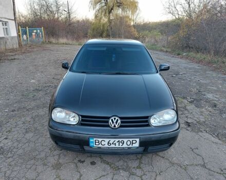 Черный Фольксваген Гольф, объемом двигателя 1.6 л и пробегом 221 тыс. км за 3900 $, фото 7 на Automoto.ua