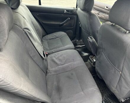 Черный Фольксваген Гольф, объемом двигателя 1.9 л и пробегом 260 тыс. км за 1350 $, фото 10 на Automoto.ua