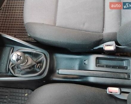 Черный Фольксваген Гольф, объемом двигателя 1.39 л и пробегом 289 тыс. км за 3850 $, фото 7 на Automoto.ua