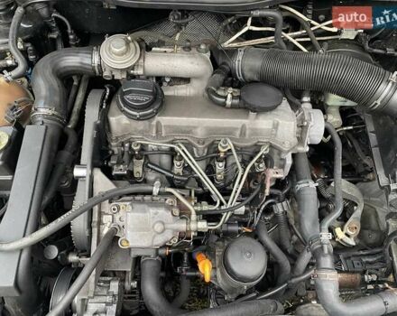 Черный Фольксваген Гольф, объемом двигателя 1.9 л и пробегом 316 тыс. км за 2999 $, фото 7 на Automoto.ua