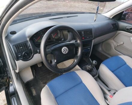 Черный Фольксваген Гольф, объемом двигателя 1.6 л и пробегом 221 тыс. км за 3900 $, фото 9 на Automoto.ua