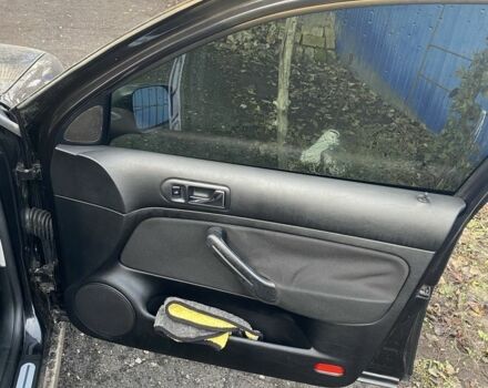 Черный Фольксваген Гольф, объемом двигателя 1.4 л и пробегом 242 тыс. км за 4105 $, фото 12 на Automoto.ua