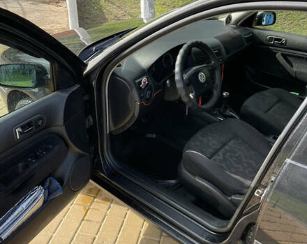 Черный Фольксваген Гольф, объемом двигателя 1.6 л и пробегом 288 тыс. км за 4000 $, фото 9 на Automoto.ua