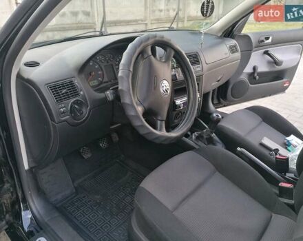 Чорний Фольксваген Гольф, об'ємом двигуна 1.39 л та пробігом 230 тис. км за 4150 $, фото 13 на Automoto.ua