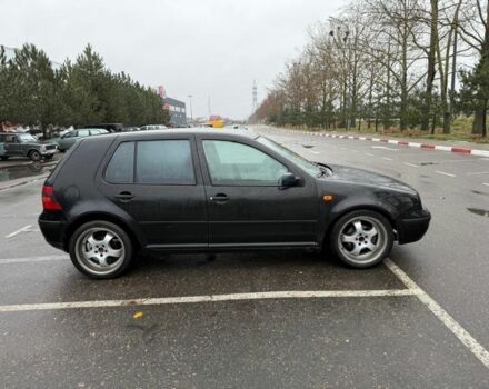 Черный Фольксваген Гольф, объемом двигателя 1.4 л и пробегом 300 тыс. км за 1900 $, фото 6 на Automoto.ua