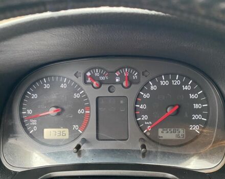 Черный Фольксваген Гольф, объемом двигателя 1.4 л и пробегом 250 тыс. км за 3400 $, фото 7 на Automoto.ua