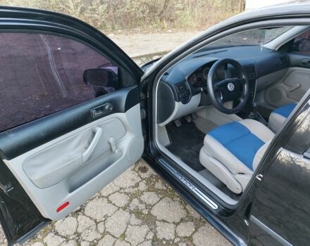 Черный Фольксваген Гольф, объемом двигателя 1.6 л и пробегом 221 тыс. км за 3900 $, фото 14 на Automoto.ua