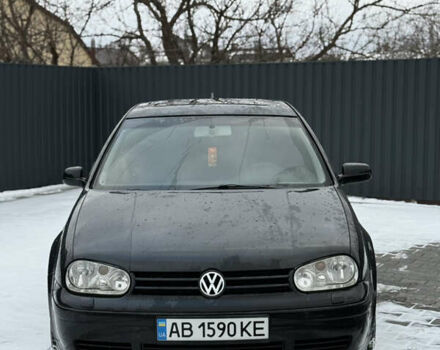 Черный Фольксваген Гольф, объемом двигателя 1.6 л и пробегом 268 тыс. км за 3500 $, фото 2 на Automoto.ua