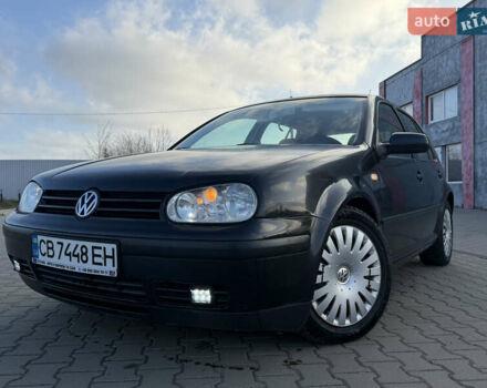 Черный Фольксваген Гольф, объемом двигателя 1.6 л и пробегом 245 тыс. км за 2999 $, фото 1 на Automoto.ua