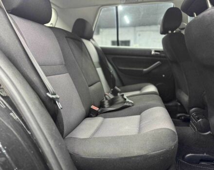 Черный Фольксваген Гольф, объемом двигателя 1.6 л и пробегом 240 тыс. км за 5000 $, фото 10 на Automoto.ua