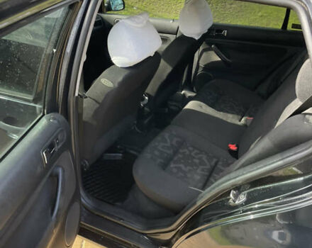 Черный Фольксваген Гольф, объемом двигателя 1.6 л и пробегом 288 тыс. км за 4000 $, фото 8 на Automoto.ua