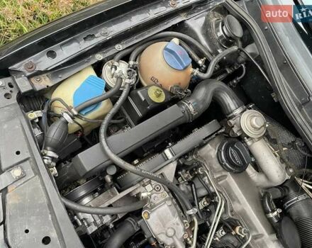 Черный Фольксваген Гольф, объемом двигателя 1.9 л и пробегом 316 тыс. км за 2999 $, фото 4 на Automoto.ua