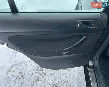 Чорний Фольксваген Гольф, об'ємом двигуна 1.39 л та пробігом 289 тис. км за 3700 $, фото 30 на Automoto.ua