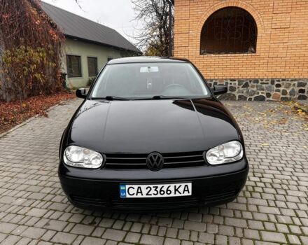 Черный Фольксваген Гольф, объемом двигателя 1.6 л и пробегом 235 тыс. км за 4600 $, фото 1 на Automoto.ua