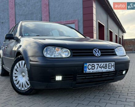 Черный Фольксваген Гольф, объемом двигателя 1.6 л и пробегом 245 тыс. км за 2999 $, фото 5 на Automoto.ua