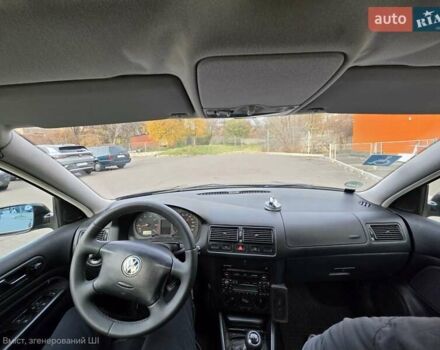 Чорний Фольксваген Гольф, об'ємом двигуна 1.39 л та пробігом 240 тис. км за 3900 $, фото 6 на Automoto.ua