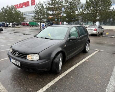 Черный Фольксваген Гольф, объемом двигателя 1.4 л и пробегом 300 тыс. км за 1900 $, фото 2 на Automoto.ua