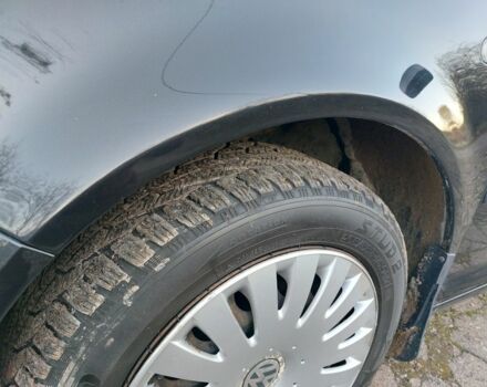 Черный Фольксваген Гольф, объемом двигателя 1.6 л и пробегом 221 тыс. км за 3900 $, фото 22 на Automoto.ua