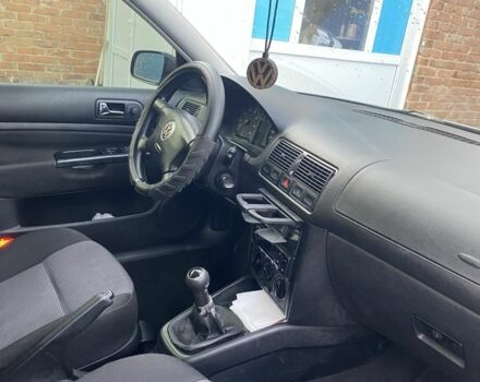 Черный Фольксваген Гольф, объемом двигателя 1.4 л и пробегом 242 тыс. км за 4105 $, фото 10 на Automoto.ua