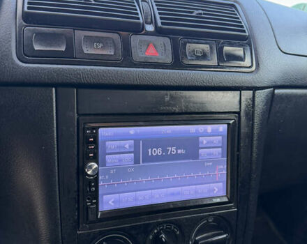 Черный Фольксваген Гольф, объемом двигателя 1.6 л и пробегом 245 тыс. км за 2999 $, фото 28 на Automoto.ua