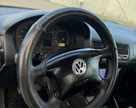 Черный Фольксваген Гольф, объемом двигателя 1.6 л и пробегом 245 тыс. км за 2999 $, фото 26 на Automoto.ua