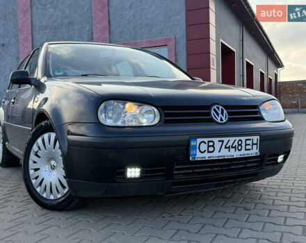 Черный Фольксваген Гольф, объемом двигателя 1.6 л и пробегом 245 тыс. км за 2999 $, фото 2 на Automoto.ua