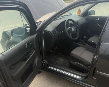 Чорний Фольксваген Гольф, об'ємом двигуна 1.4 л та пробігом 180 тис. км за 3400 $, фото 5 на Automoto.ua