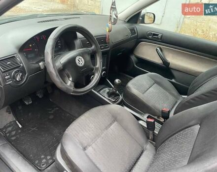 Черный Фольксваген Гольф, объемом двигателя 1.9 л и пробегом 316 тыс. км за 2999 $, фото 10 на Automoto.ua