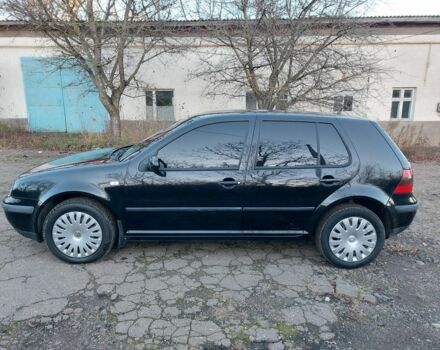 Черный Фольксваген Гольф, объемом двигателя 1.6 л и пробегом 221 тыс. км за 3900 $, фото 3 на Automoto.ua