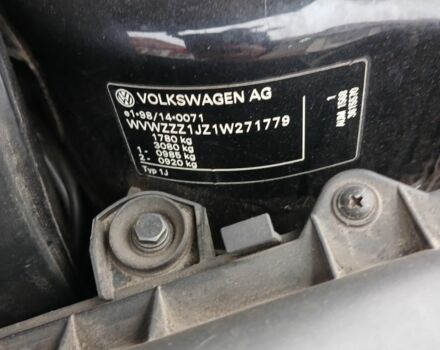 Черный Фольксваген Гольф, объемом двигателя 1.8 л и пробегом 286 тыс. км за 5950 $, фото 4 на Automoto.ua