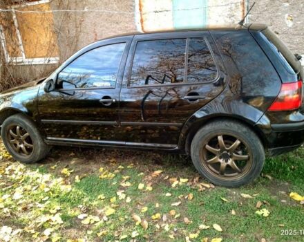 Черный Фольксваген Гольф, объемом двигателя 1.6 л и пробегом 310 тыс. км за 4800 $, фото 6 на Automoto.ua