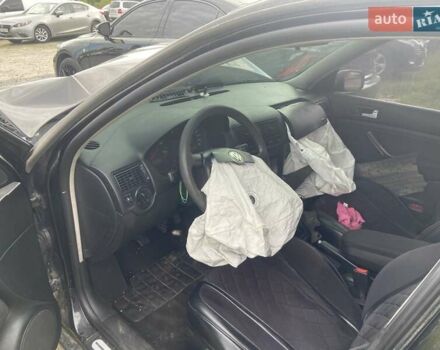 Черный Фольксваген Гольф, объемом двигателя 1.9 л и пробегом 380 тыс. км за 1750 $, фото 4 на Automoto.ua