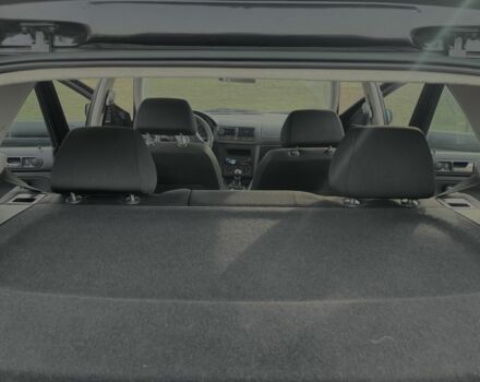 Черный Фольксваген Гольф, объемом двигателя 1.4 л и пробегом 250 тыс. км за 5000 $, фото 11 на Automoto.ua