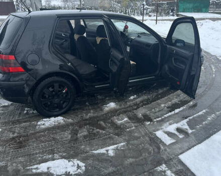 Черный Фольксваген Гольф, объемом двигателя 1.39 л и пробегом 256 тыс. км за 3700 $, фото 3 на Automoto.ua