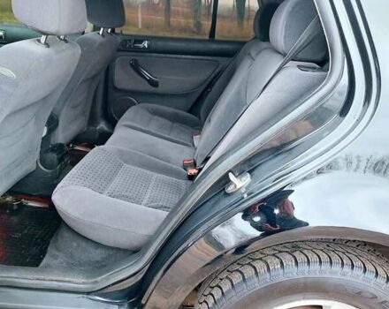 Черный Фольксваген Гольф, объемом двигателя 1.39 л и пробегом 241 тыс. км за 3000 $, фото 10 на Automoto.ua