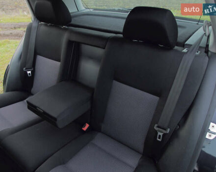 Черный Фольксваген Гольф, объемом двигателя 1.39 л и пробегом 250 тыс. км за 5000 $, фото 11 на Automoto.ua