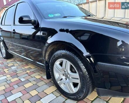 Черный Фольксваген Гольф, объемом двигателя 1.39 л и пробегом 253 тыс. км за 4900 $, фото 5 на Automoto.ua