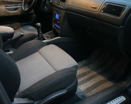 Черный Фольксваген Гольф, объемом двигателя 1.9 л и пробегом 330 тыс. км за 4000 $, фото 23 на Automoto.ua