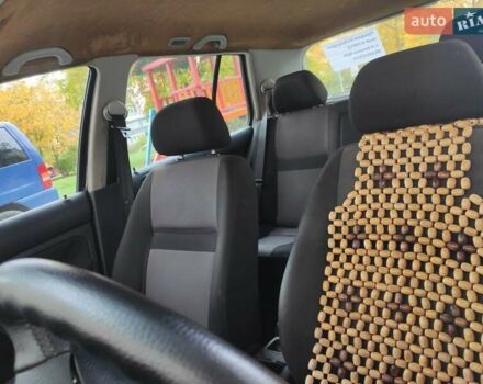 Чорний Фольксваген Гольф, об'ємом двигуна 1.39 л та пробігом 220 тис. км за 3700 $, фото 6 на Automoto.ua