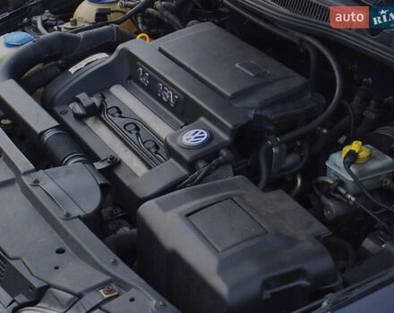 Черный Фольксваген Гольф, объемом двигателя 1.39 л и пробегом 250 тыс. км за 5000 $, фото 2 на Automoto.ua