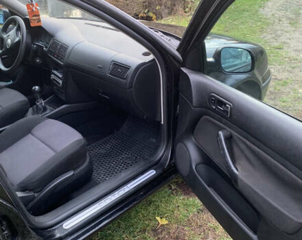 Черный Фольксваген Гольф, объемом двигателя 1.6 л и пробегом 240 тыс. км за 4700 $, фото 8 на Automoto.ua